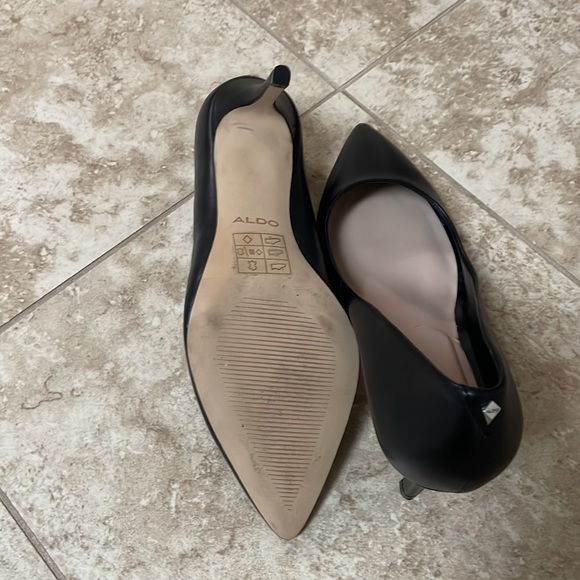 Aldo black pointy toed high heels - NWOT - Picture 4 of 6